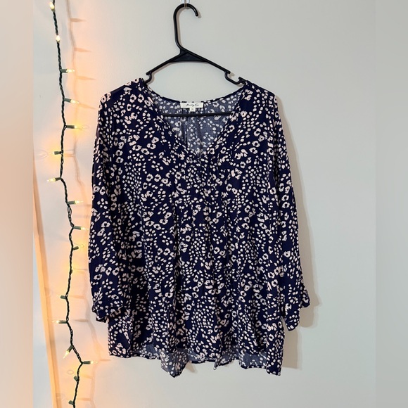 Monday Fun Tops - Elegant Navy and White Floral Blouse